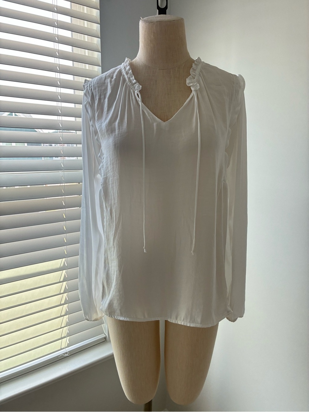 Dolan Anthropologie Ruffle White Long Sleeve Blouse
